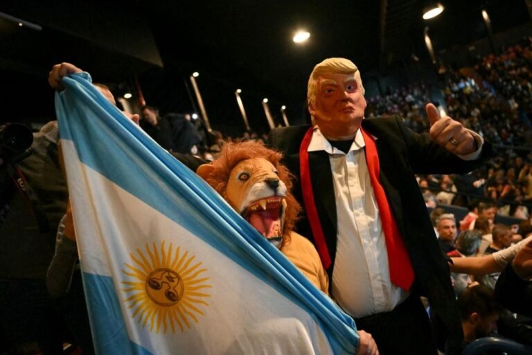 Trump meets with Argentina’s president, the first foreign leader he’s met with since election